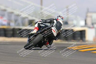 media/Oct-08-2022-SoCal Trackdays (Sat) [[1fc3beec89]]/Turn 16 (125pm)/